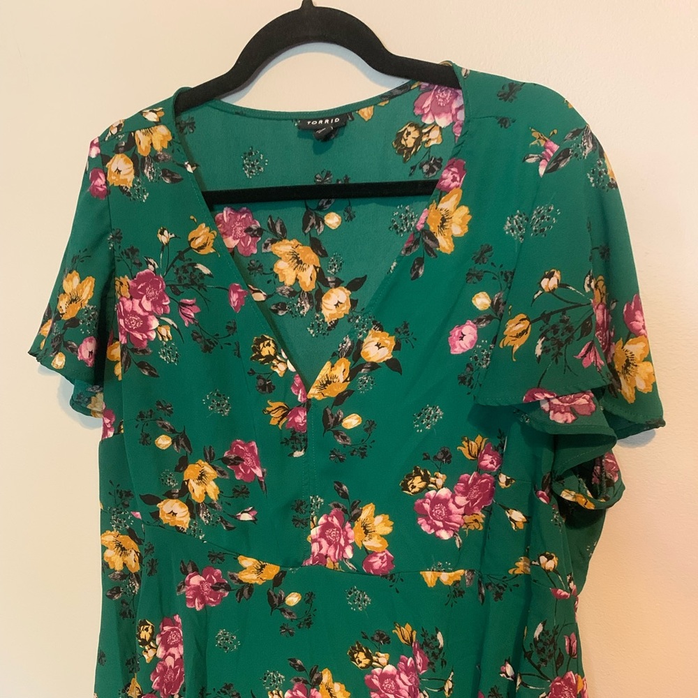 Torrid green floral blouse